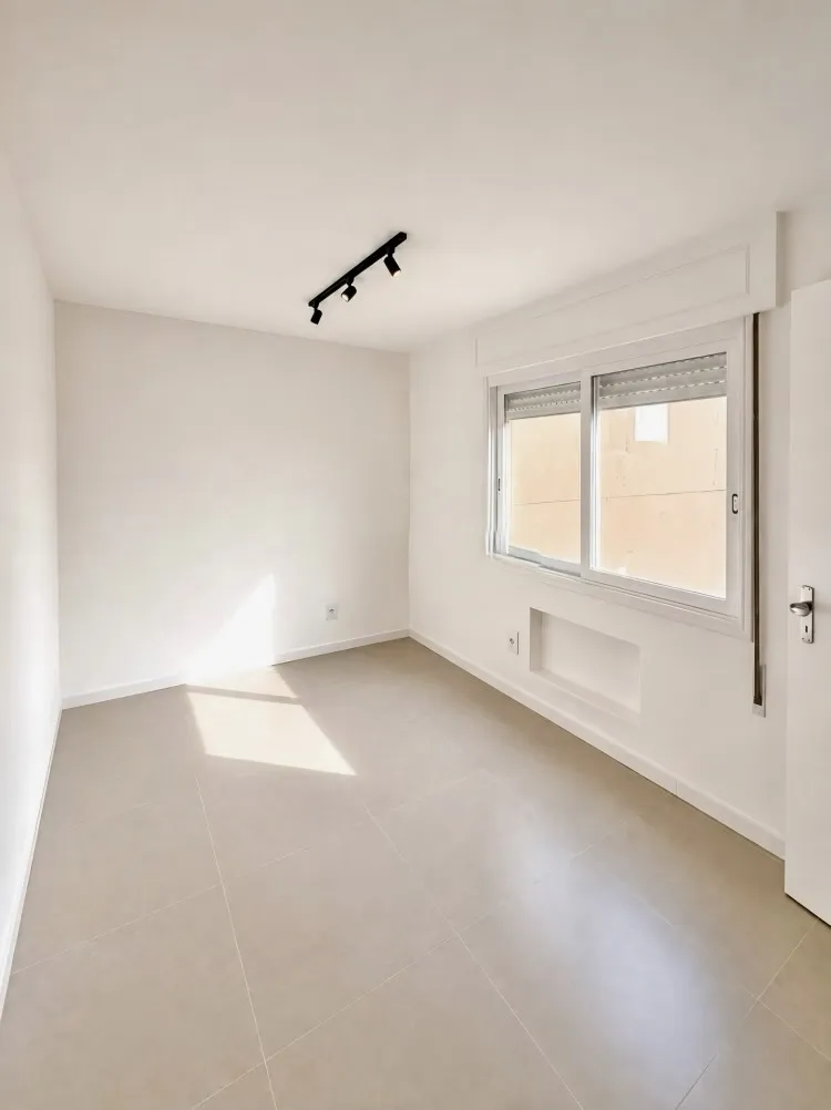 R$ 660.000 - APARTAMENTO - REFORMADO - 93M2 - 3 DORM - SU&Iacute;TE - ELEVADOR - 1 VAGA Rua Fernandes Vieira Porto Alegre - 