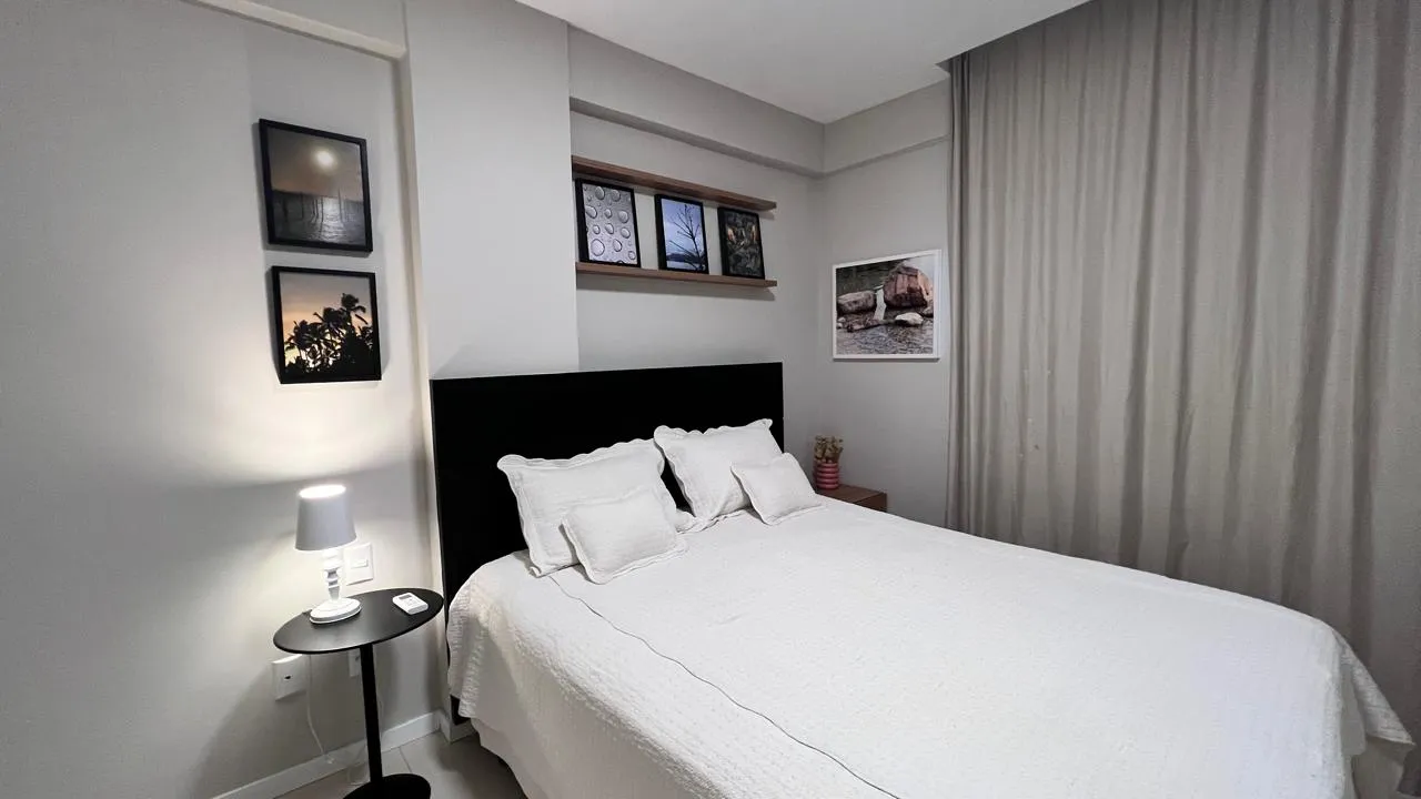 APARTAMENTO QUARTO E SALA VARANDA SEMINOVO GARAGEM ELEVADOR ACADEMIA PISCINA VENDA ONDINA Rua Senta Púa Salvador - 