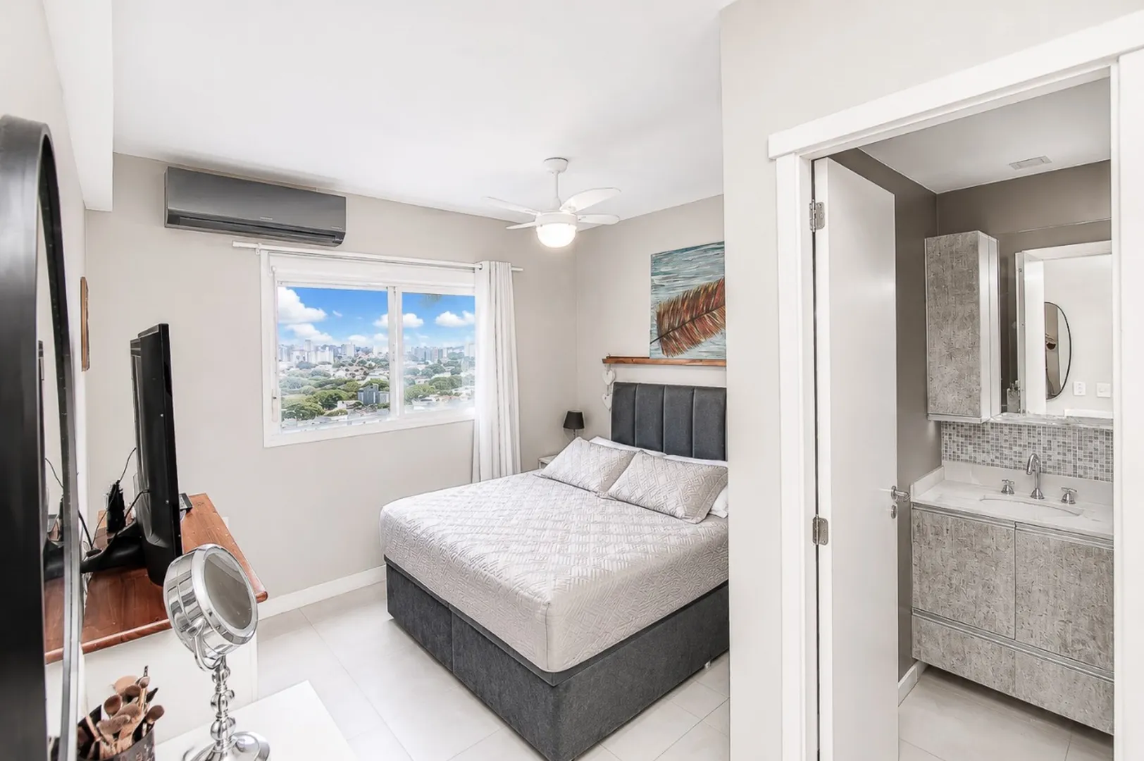R$ 490.000 - NEW LIFE - LINDO APARTAMENTO - 75M2 - 3 DORM - SU&Iacute;TE - 1 VAGA - VISTA - INFRA Rua Attílio Bilibio Porto Alegre - 