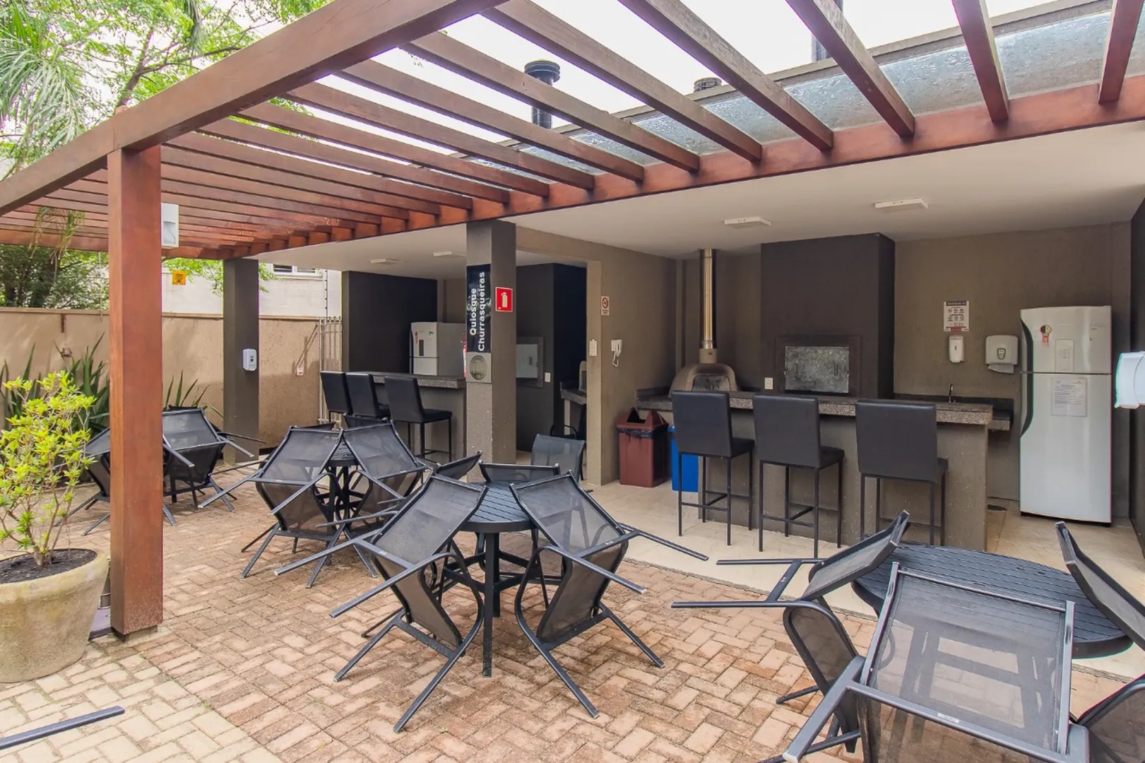 R$ 490.000 - NEW LIFE - LINDO APARTAMENTO - 75M2 - 3 DORM - SU&Iacute;TE - 1 VAGA - VISTA - INFRA Rua Attílio Bilibio Porto Alegre - 
