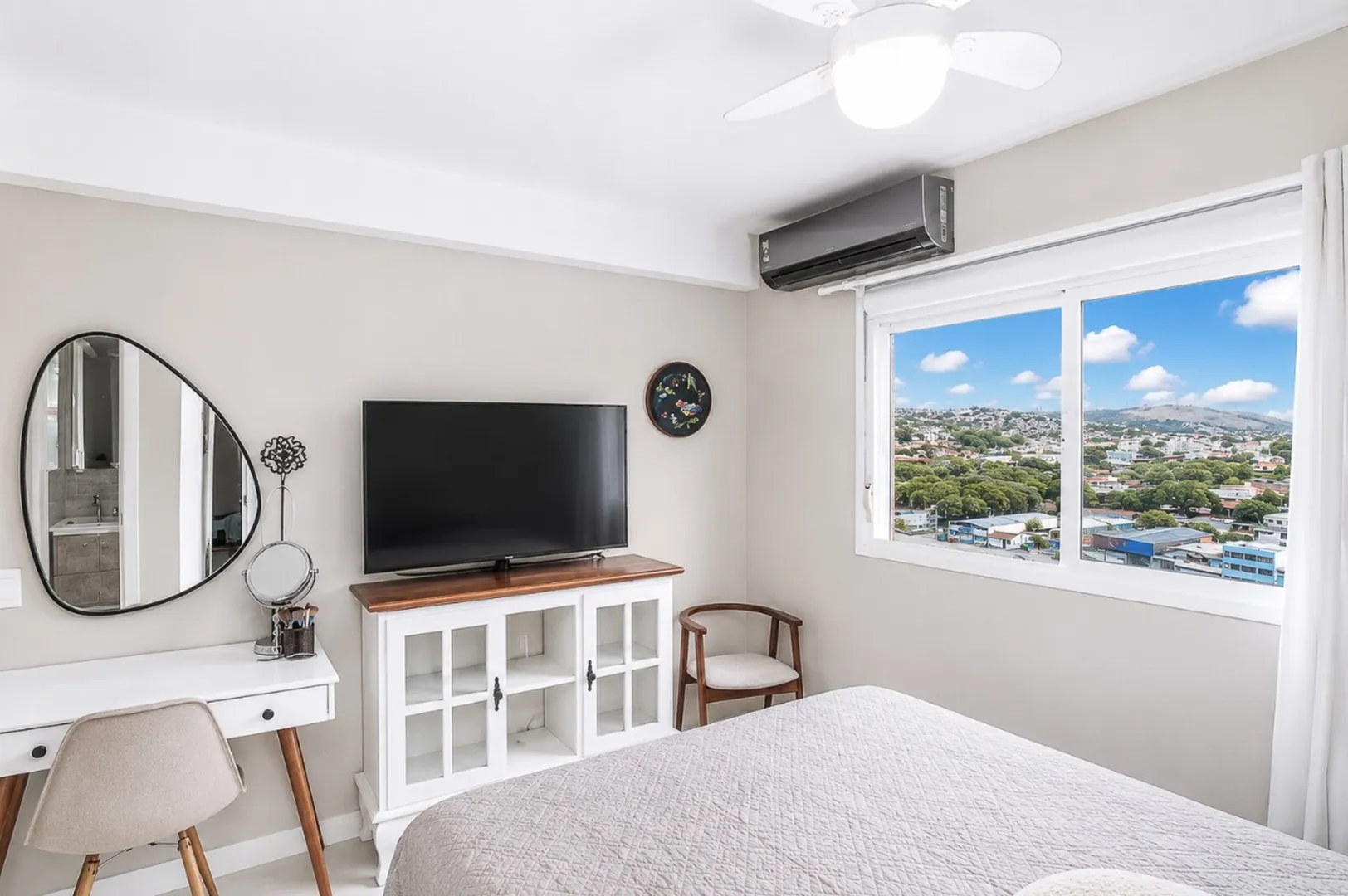 R$ 490.000 - NEW LIFE - LINDO APARTAMENTO - 75M2 - 3 DORM - SU&Iacute;TE - 1 VAGA - VISTA - INFRA Rua Attílio Bilibio Porto Alegre - 