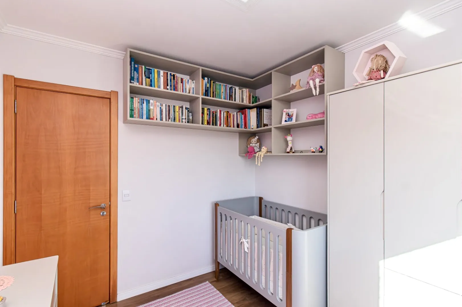 R$ 925.000 - LIND&Iacute;SSIMO APARTAMENTO - 74M2 - 2 DORM - SU&Iacute;TE - 1 VAGA - INFRA Rua Eudoro Berlink Porto Alegre - 