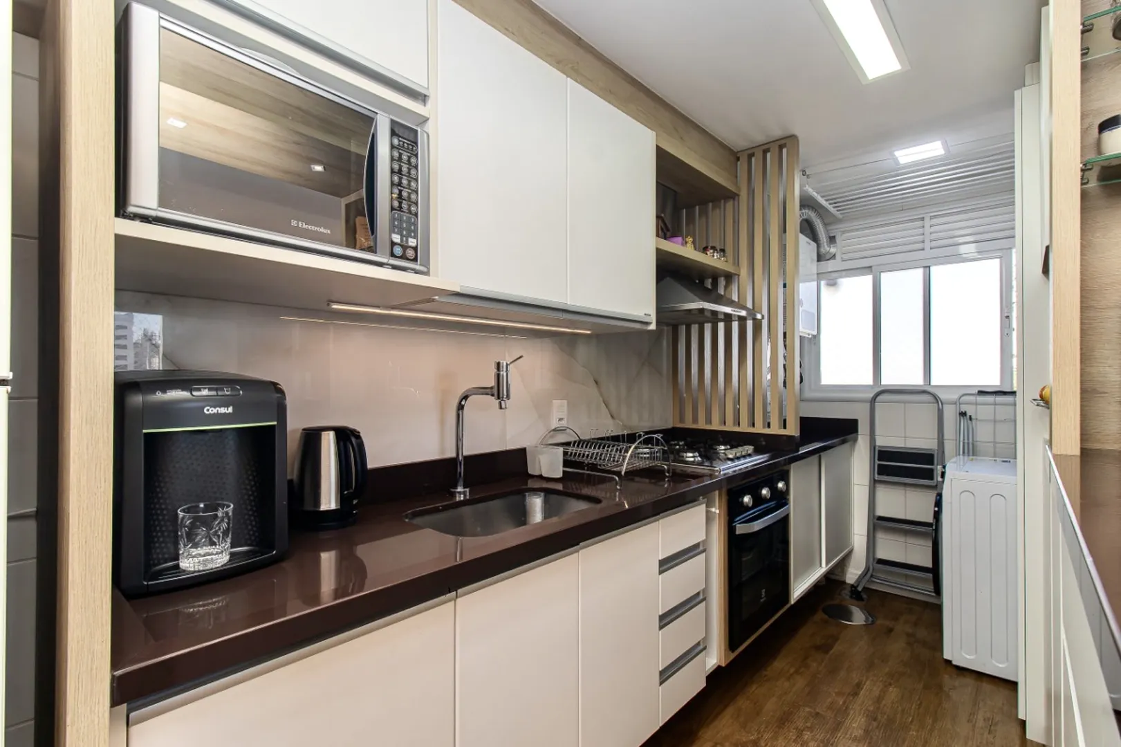 R$ 925.000 - LIND&Iacute;SSIMO APARTAMENTO - 74M2 - 2 DORM - SU&Iacute;TE - 1 VAGA - INFRA Rua Eudoro Berlink Porto Alegre - 