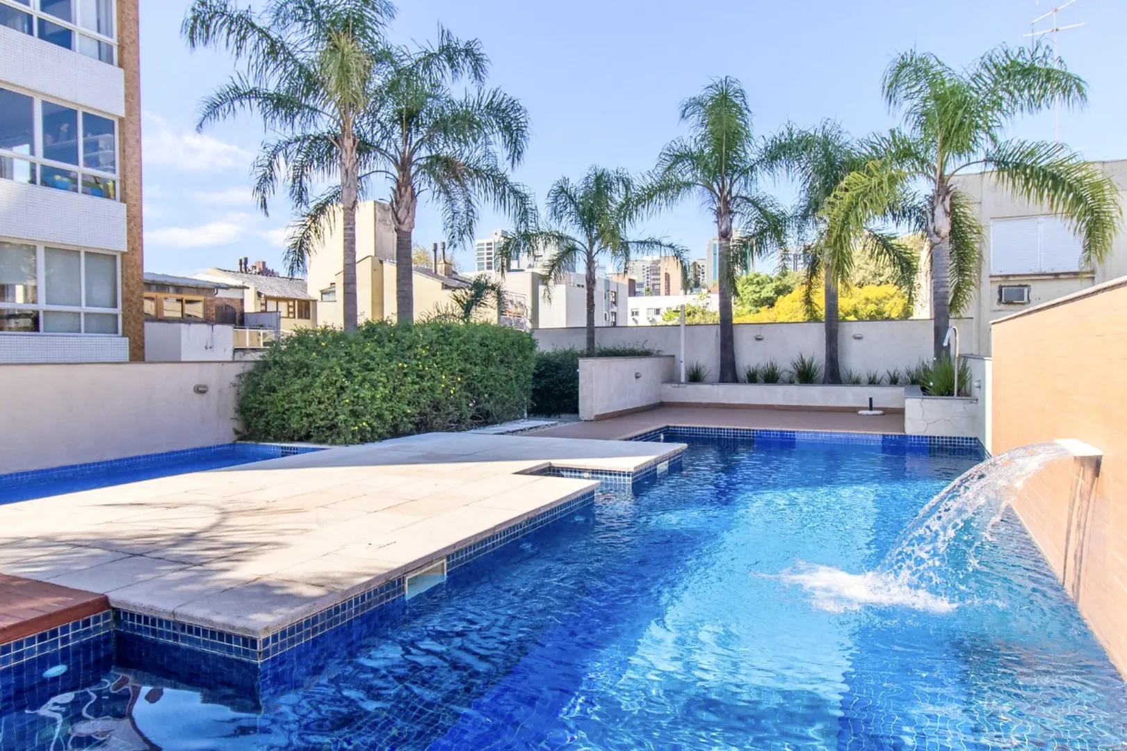 R$ 925.000 - LIND&Iacute;SSIMO APARTAMENTO - 74M2 - 2 DORM - SU&Iacute;TE - 1 VAGA - INFRA Rua Eudoro Berlink Porto Alegre - 