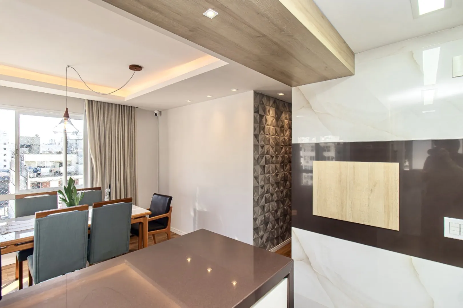 R$ 925.000 - LIND&Iacute;SSIMO APARTAMENTO - 74M2 - 2 DORM - SU&Iacute;TE - 1 VAGA - INFRA Rua Eudoro Berlink Porto Alegre - 