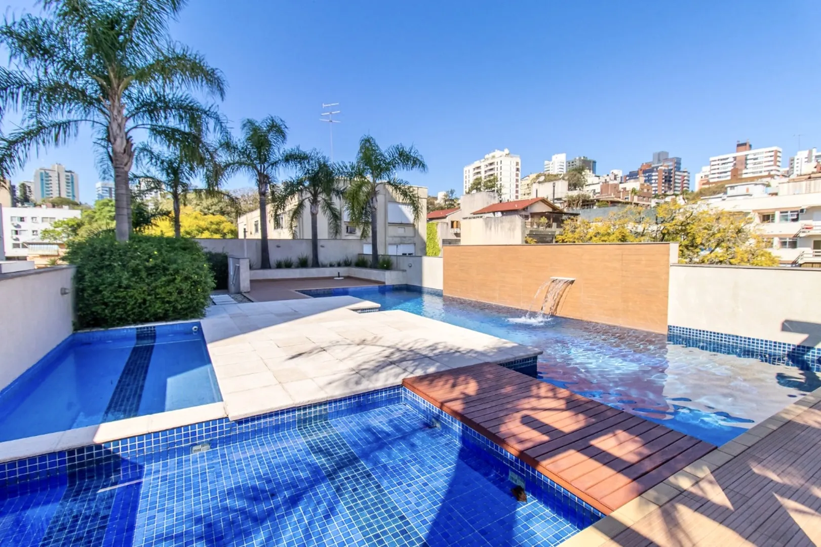 R$ 925.000 - LIND&Iacute;SSIMO APARTAMENTO - 74M2 - 2 DORM - SU&Iacute;TE - 1 VAGA - INFRA Rua Eudoro Berlink Porto Alegre - 