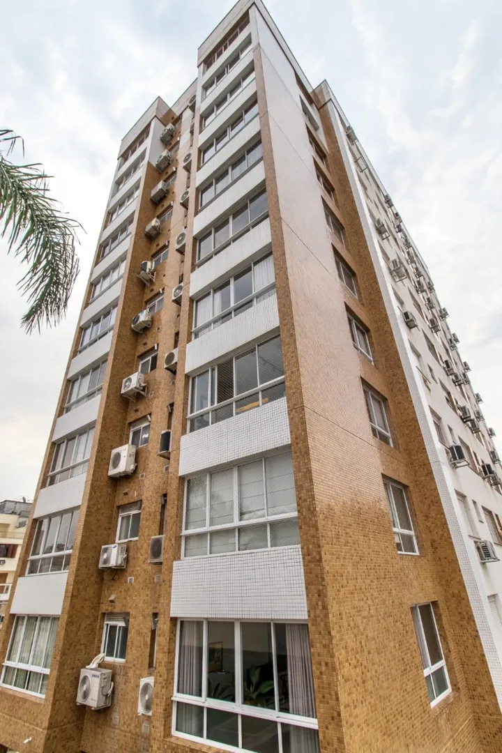 R$ 925.000 - LIND&Iacute;SSIMO APARTAMENTO - 74M2 - 2 DORM - SU&Iacute;TE - 1 VAGA - INFRA Rua Eudoro Berlink Porto Alegre - 