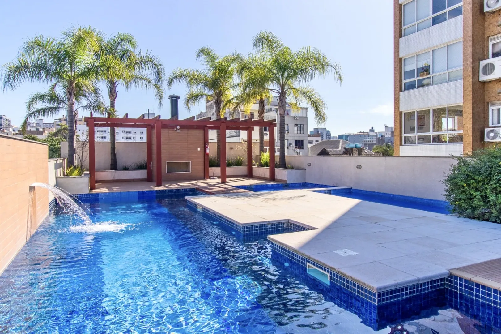 R$ 925.000 - LIND&Iacute;SSIMO APARTAMENTO - 74M2 - 2 DORM - SU&Iacute;TE - 1 VAGA - INFRA Rua Eudoro Berlink Porto Alegre - 