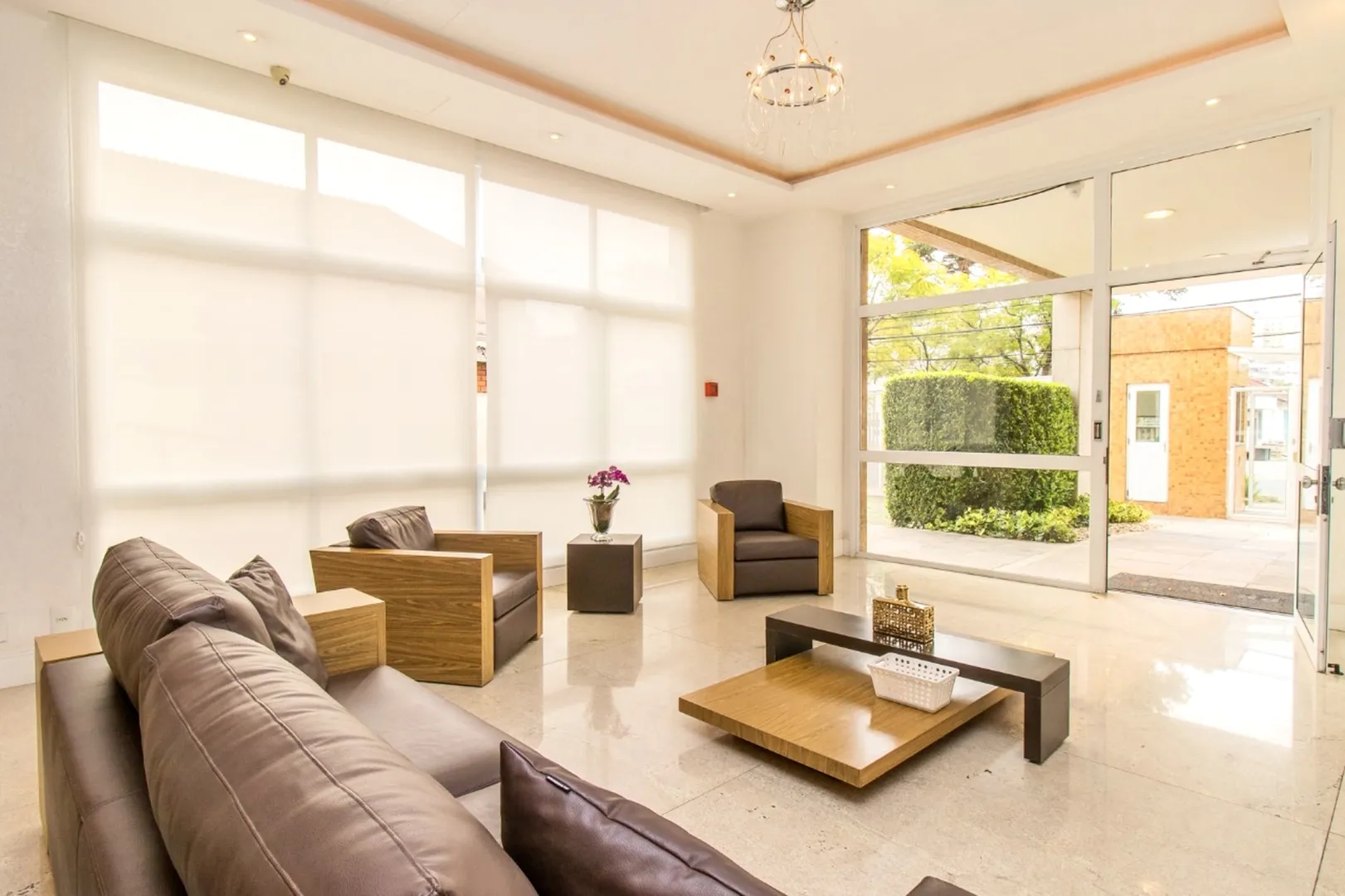 R$ 925.000 - LIND&Iacute;SSIMO APARTAMENTO - 74M2 - 2 DORM - SU&Iacute;TE - 1 VAGA - INFRA Rua Eudoro Berlink Porto Alegre - 
