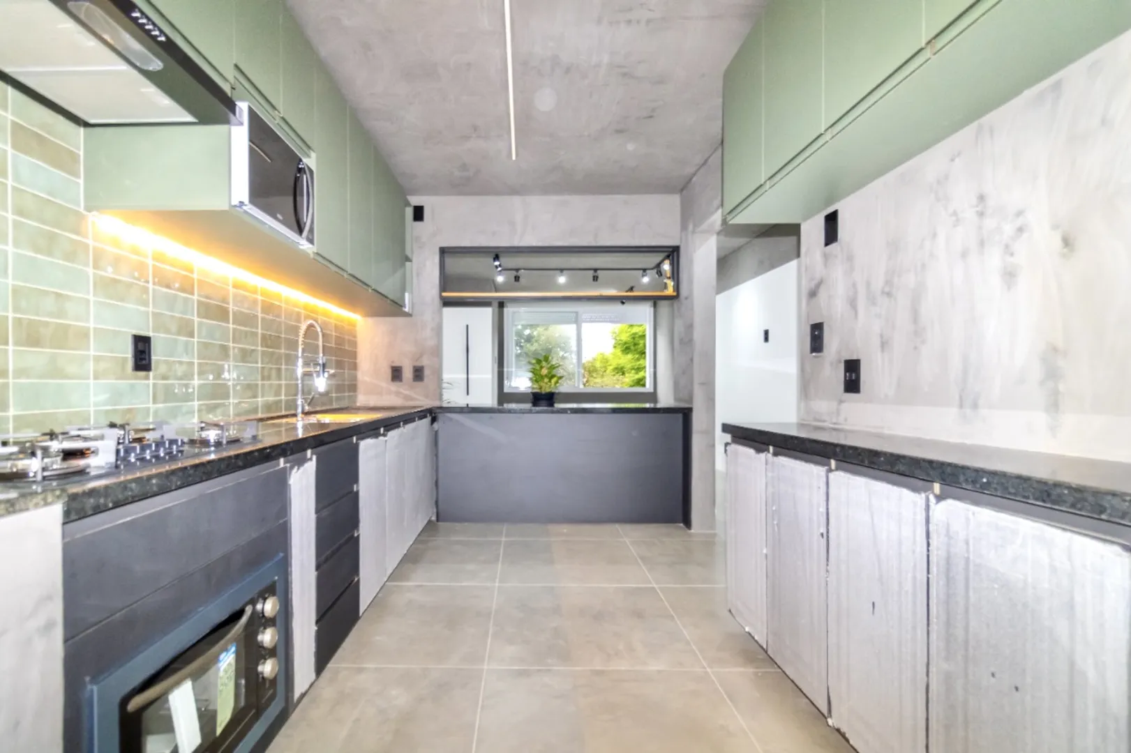 R$ 830.000 - BELO E MODERNO APARTAMENTO - 104M2 - 3 DORM  - 2 SU&Iacute;TES - 1 VAGA Rua Álvares Machado Porto Alegre - 