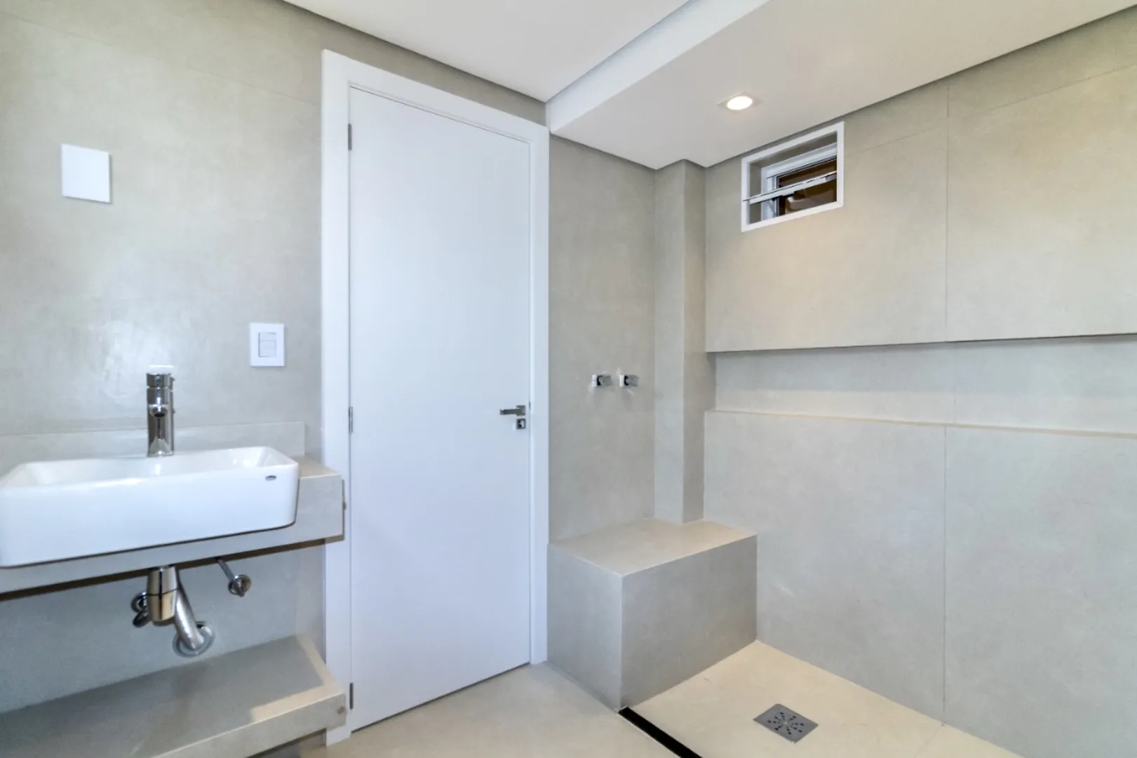 R$ 830.000 - BELO E MODERNO APARTAMENTO - 104M2 - 3 DORM  - 2 SU&Iacute;TES - 1 VAGA Rua Álvares Machado Porto Alegre - 