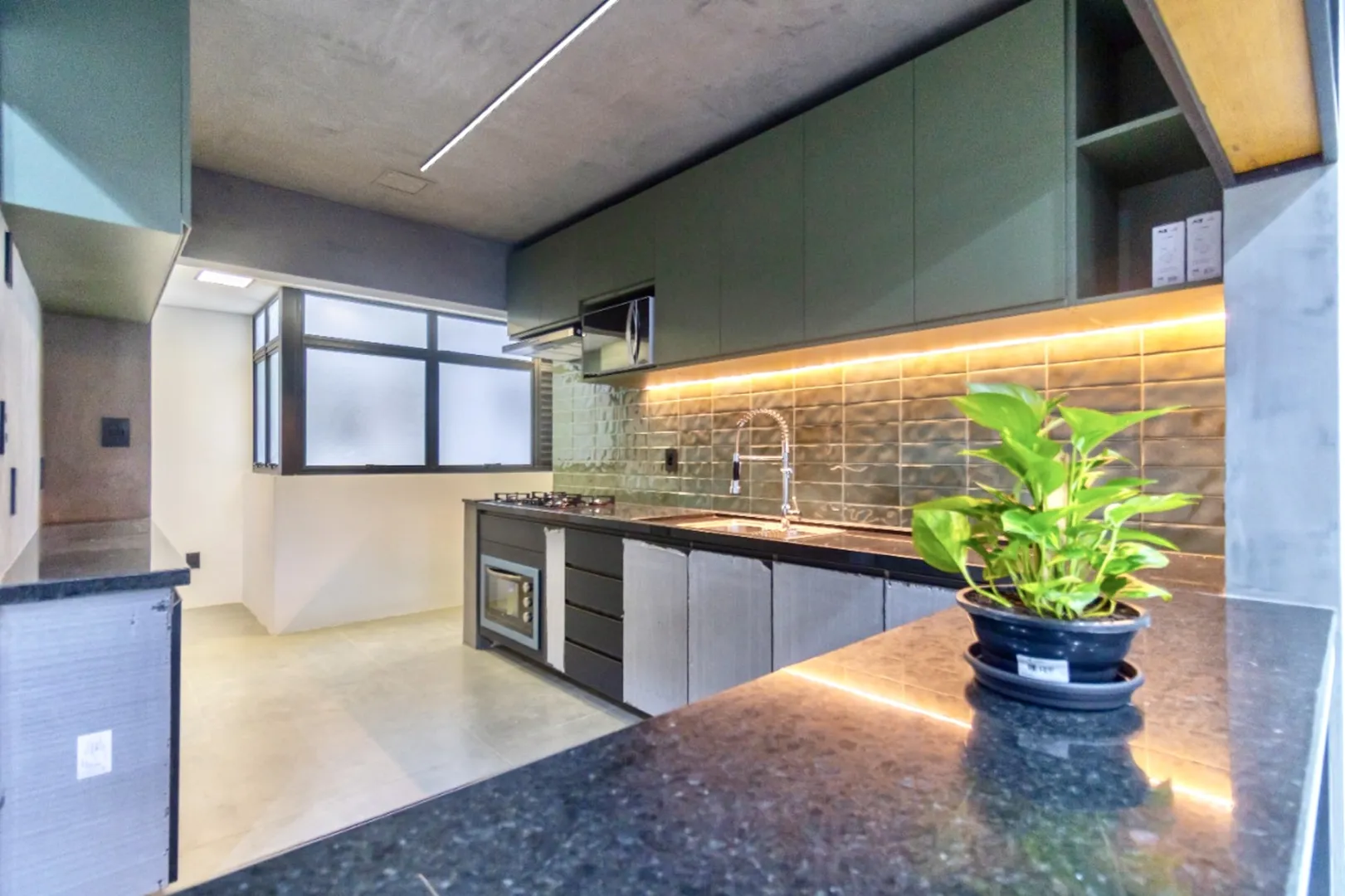 R$ 830.000 - BELO E MODERNO APARTAMENTO - 104M2 - 3 DORM  - 2 SU&Iacute;TES - 1 VAGA Rua Álvares Machado Porto Alegre - 