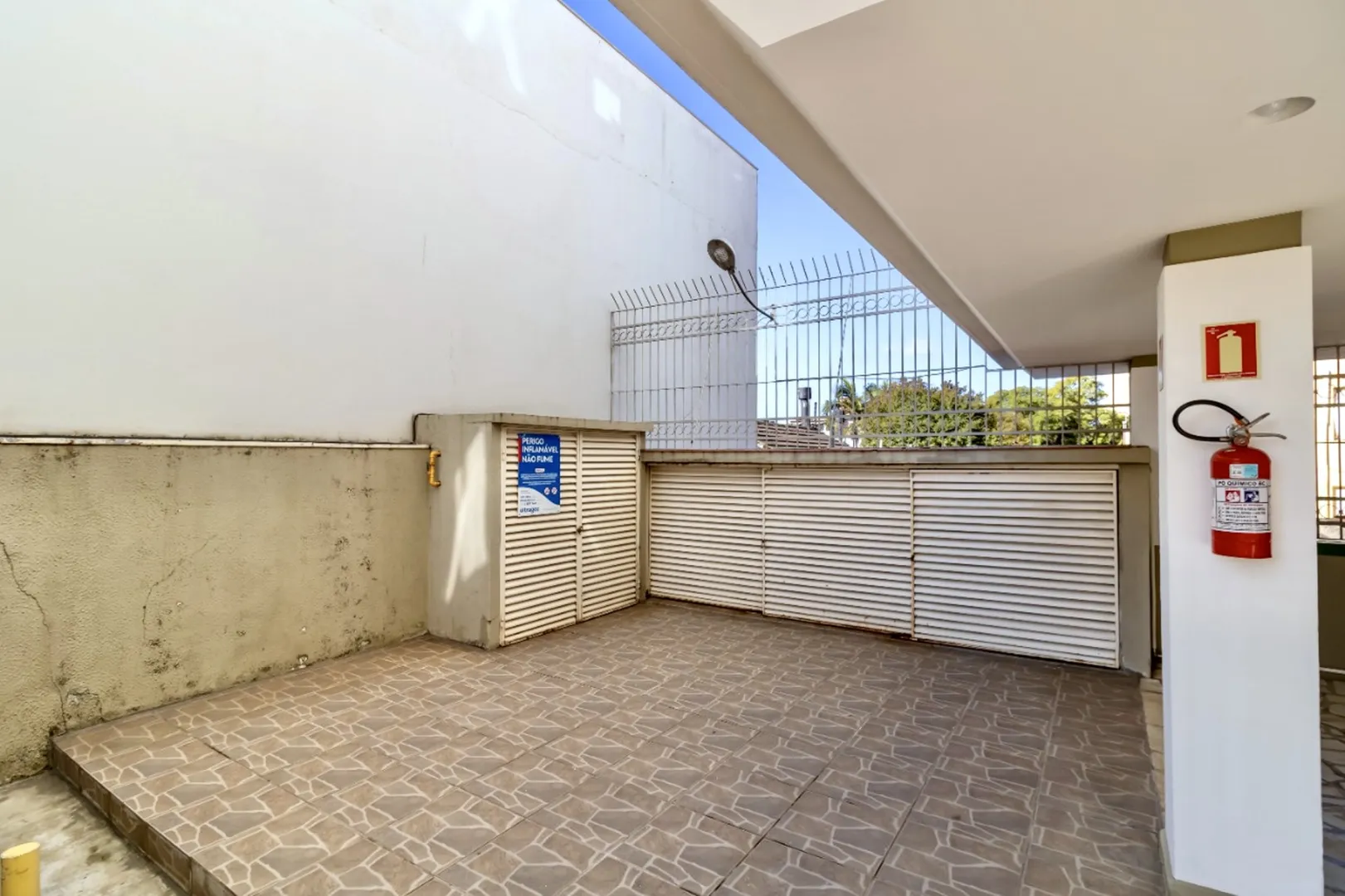 R$ 830.000 - BELO E MODERNO APARTAMENTO - 104M2 - 3 DORM  - 2 SU&Iacute;TES - 1 VAGA Rua Álvares Machado Porto Alegre - 