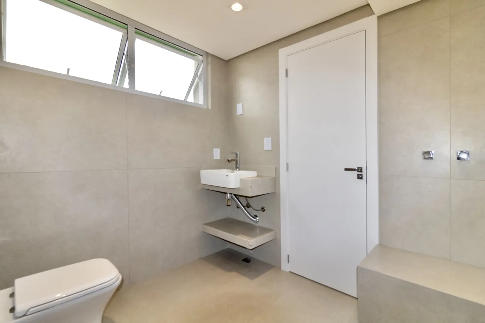 R$ 830.000 - BELO E MODERNO APARTAMENTO - 104M2 - 3 DORM  - 2 SU&Iacute;TES - 1 VAGA Rua Álvares Machado Porto Alegre - 
