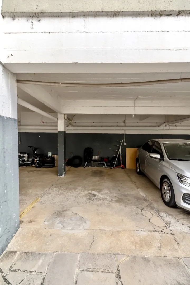 R$ 830.000 - BELO E MODERNO APARTAMENTO - 104M2 - 3 DORM  - 2 SU&Iacute;TES - 1 VAGA Rua Álvares Machado Porto Alegre - 