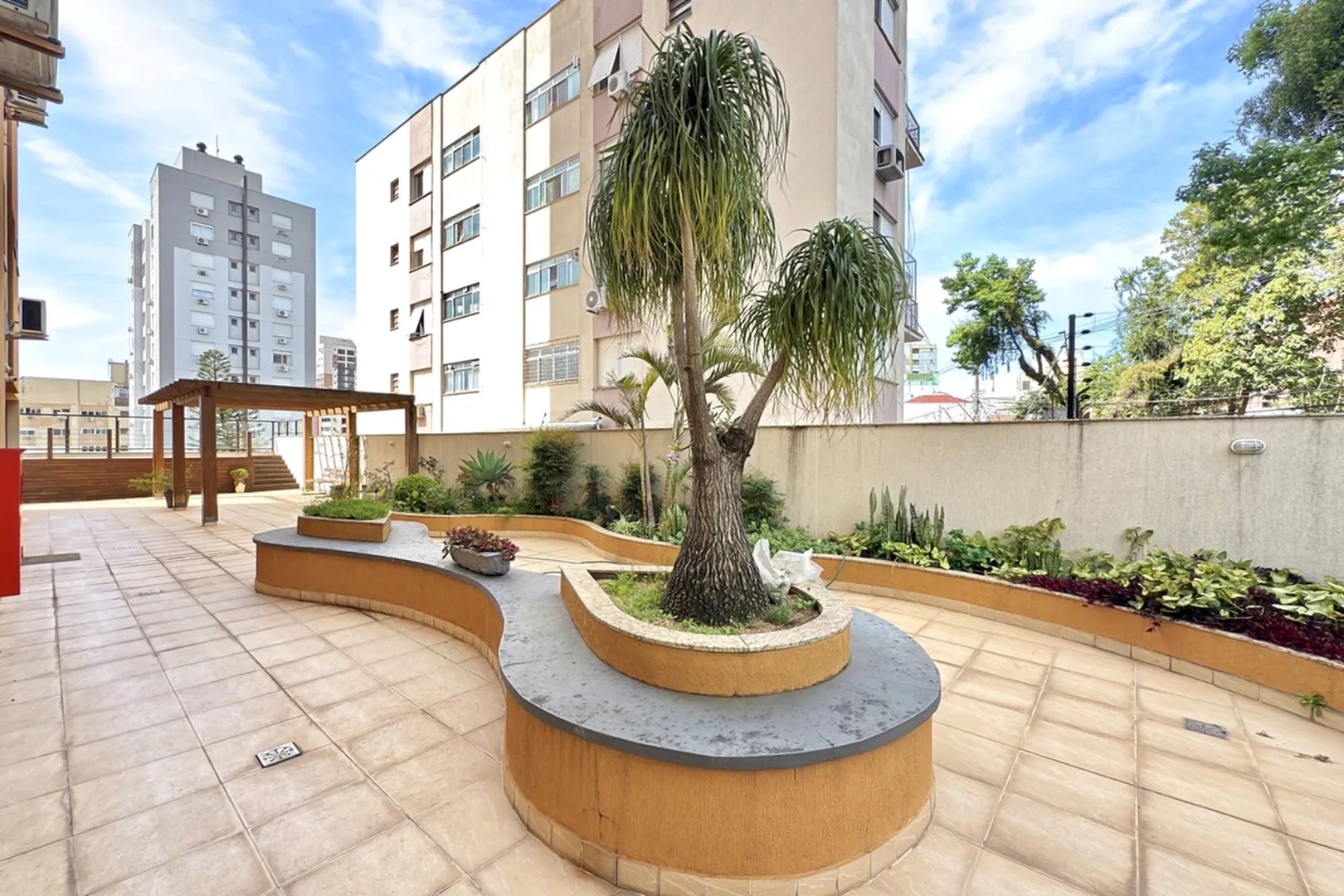 R$ 580.000 - BELO APARTAMENTO - 70M2 - 2 DORM - SU&Iacute;TE - SACADA - VISTA - 2 VAGAS - INFRA Rua Corrêa Lima Porto Alegre - 