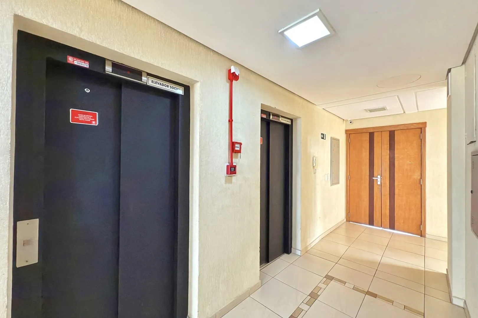 R$ 580.000 - BELO APARTAMENTO - 70M2 - 2 DORM - SU&Iacute;TE - SACADA - VISTA - 2 VAGAS - INFRA Rua Corrêa Lima Porto Alegre - 