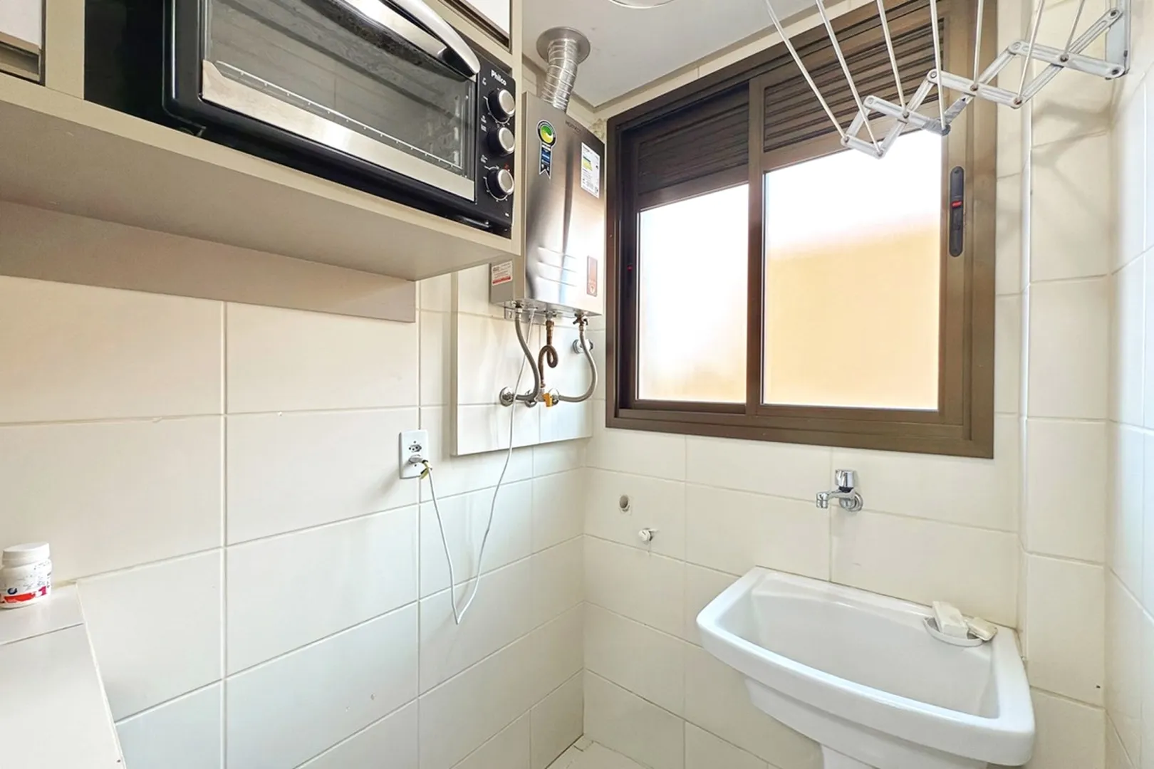 R$ 580.000 - BELO APARTAMENTO - 70M2 - 2 DORM - SU&Iacute;TE - SACADA - VISTA - 2 VAGAS - INFRA Rua Corrêa Lima Porto Alegre - 