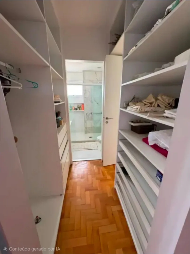 Apartamento &agrave; venda com 202 m&sup2; | 4 quartos sendo 1 su&iacute;te | Varanda | 2 vagas Avenida Boa Viagem Recife - 