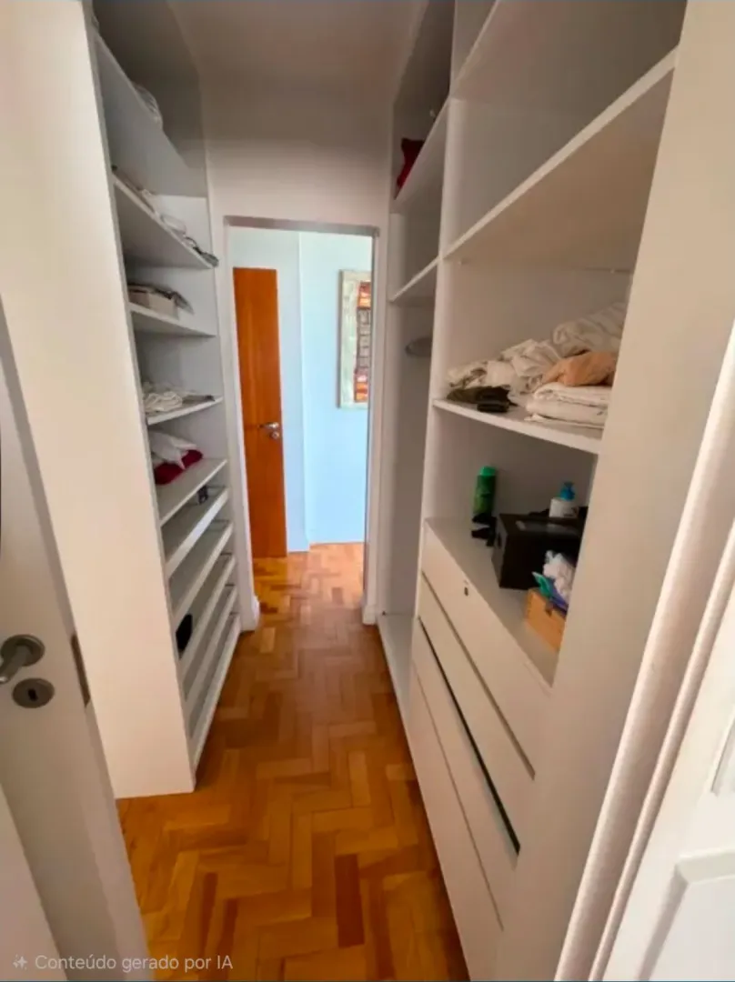 Apartamento &agrave; venda com 202 m&sup2; | 4 quartos sendo 1 su&iacute;te | Varanda | 2 vagas Avenida Boa Viagem Recife - 