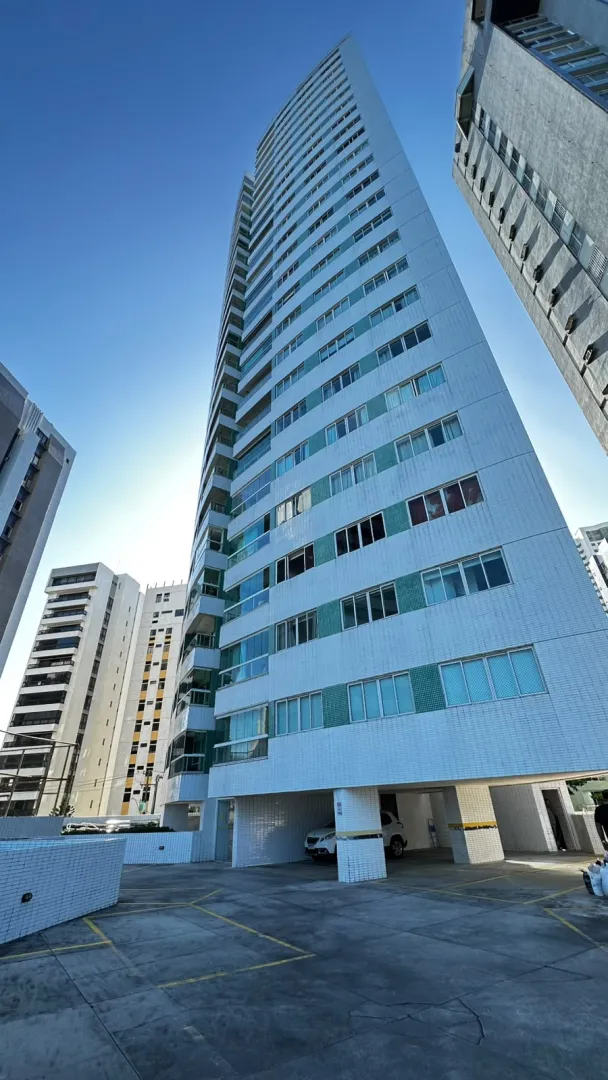 Apartamento &agrave; venda com 92 m&sup2; | Porteira Fechada | 3 quartos sendo 1 su&iacute;te | 2 vagas Rua Setúbal Recife - 