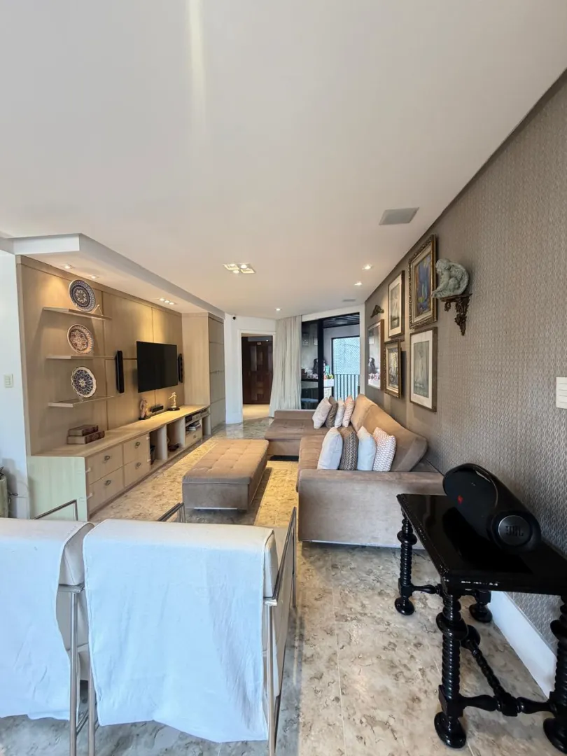 APARTAMENTO 4 QUARTOS 3 SU&Iacute;TES VARANDAS 2 GARAGENS ELEVADORES &Agrave; VENDA NA BARRA! Rua Engenheiro Milton Oliveira Salvador - 