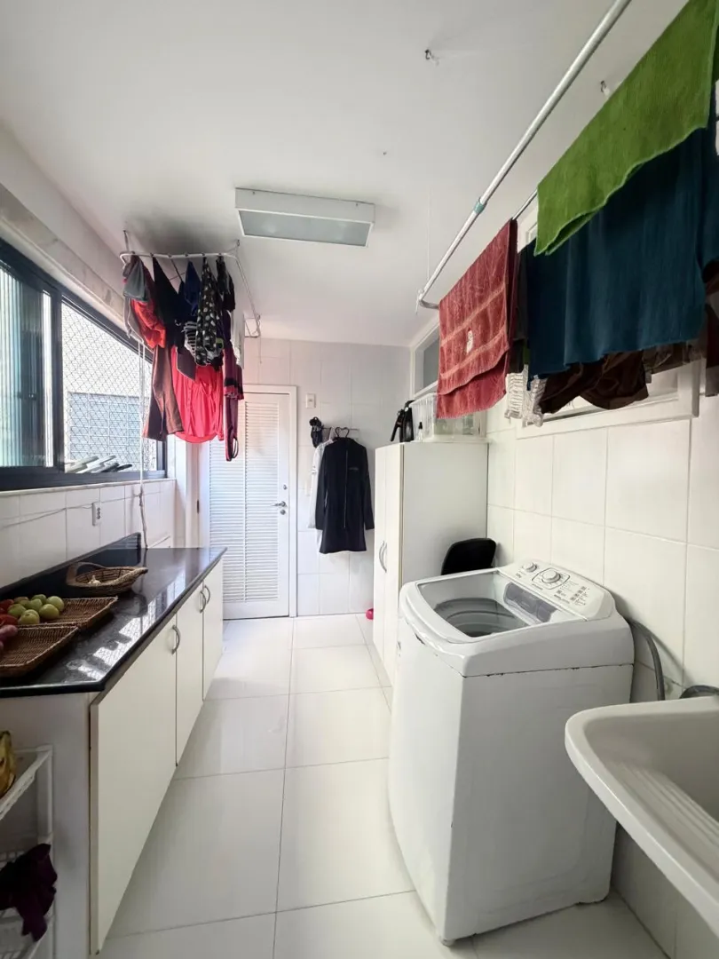 APARTAMENTO 4 QUARTOS 3 SU&Iacute;TES VARANDAS 2 GARAGENS ELEVADORES &Agrave; VENDA NA BARRA! Rua Engenheiro Milton Oliveira Salvador - 