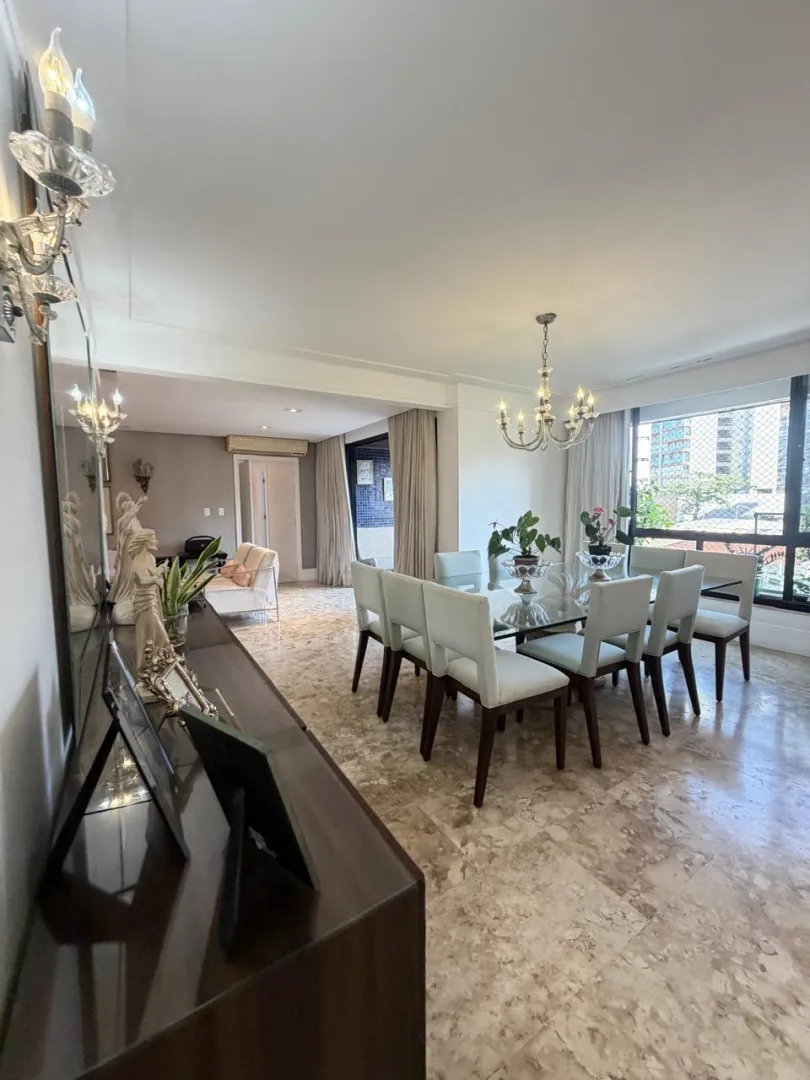APARTAMENTO 4 QUARTOS 3 SU&Iacute;TES VARANDAS 2 GARAGENS ELEVADORES &Agrave; VENDA NA BARRA! Rua Engenheiro Milton Oliveira Salvador - 