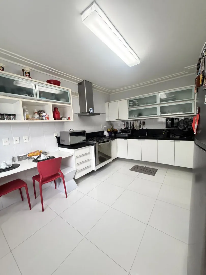 APARTAMENTO 4 QUARTOS 3 SU&Iacute;TES VARANDAS 2 GARAGENS ELEVADORES &Agrave; VENDA NA BARRA! Rua Engenheiro Milton Oliveira Salvador - 