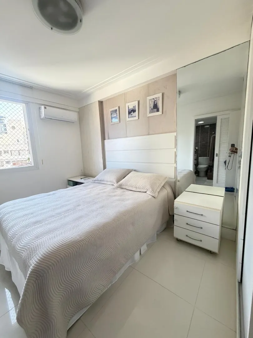 APARTAMENTO 4 QUARTOS 3 SU&Iacute;TES VARANDAS 2 GARAGENS ELEVADORES &Agrave; VENDA NA BARRA! Rua Engenheiro Milton Oliveira Salvador - 