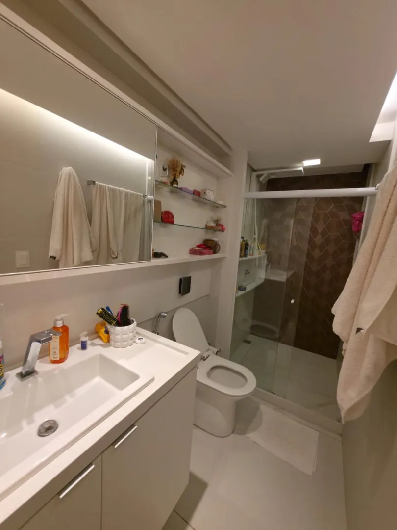 Apartamento &agrave; venda com 110 m&sup2; | 3 quartos sendo 1 su&iacute;te | 2 vagas | Reformado Avenida Visconde de Jequitinhonha Recife - 