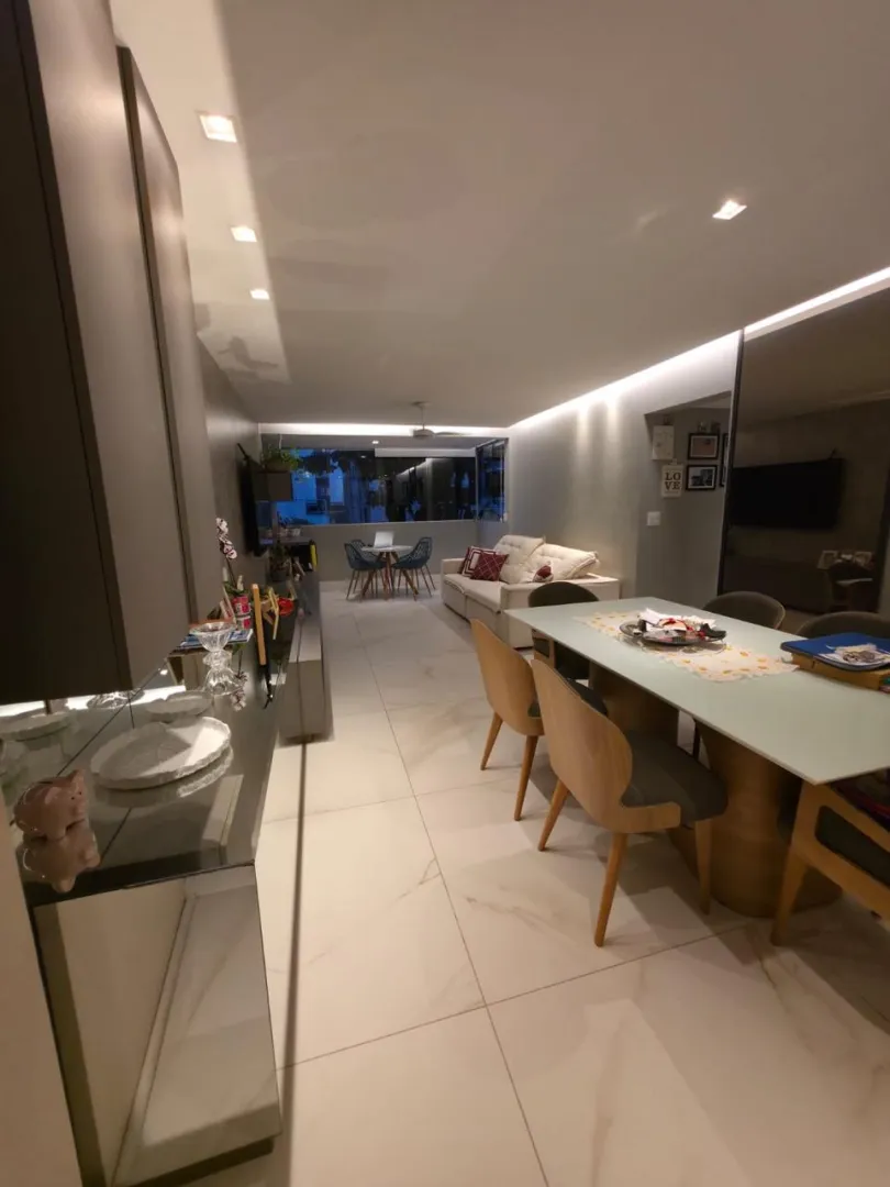 Apartamento &agrave; venda com 110 m&sup2; | 3 quartos sendo 1 su&iacute;te | 2 vagas | Reformado Avenida Visconde de Jequitinhonha Recife - 