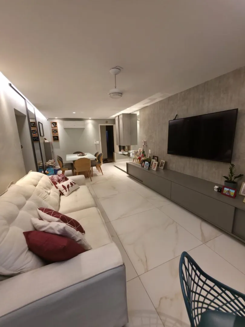 Apartamento &agrave; venda com 110 m&sup2; | 3 quartos sendo 1 su&iacute;te | 2 vagas | Reformado Avenida Visconde de Jequitinhonha Recife - 