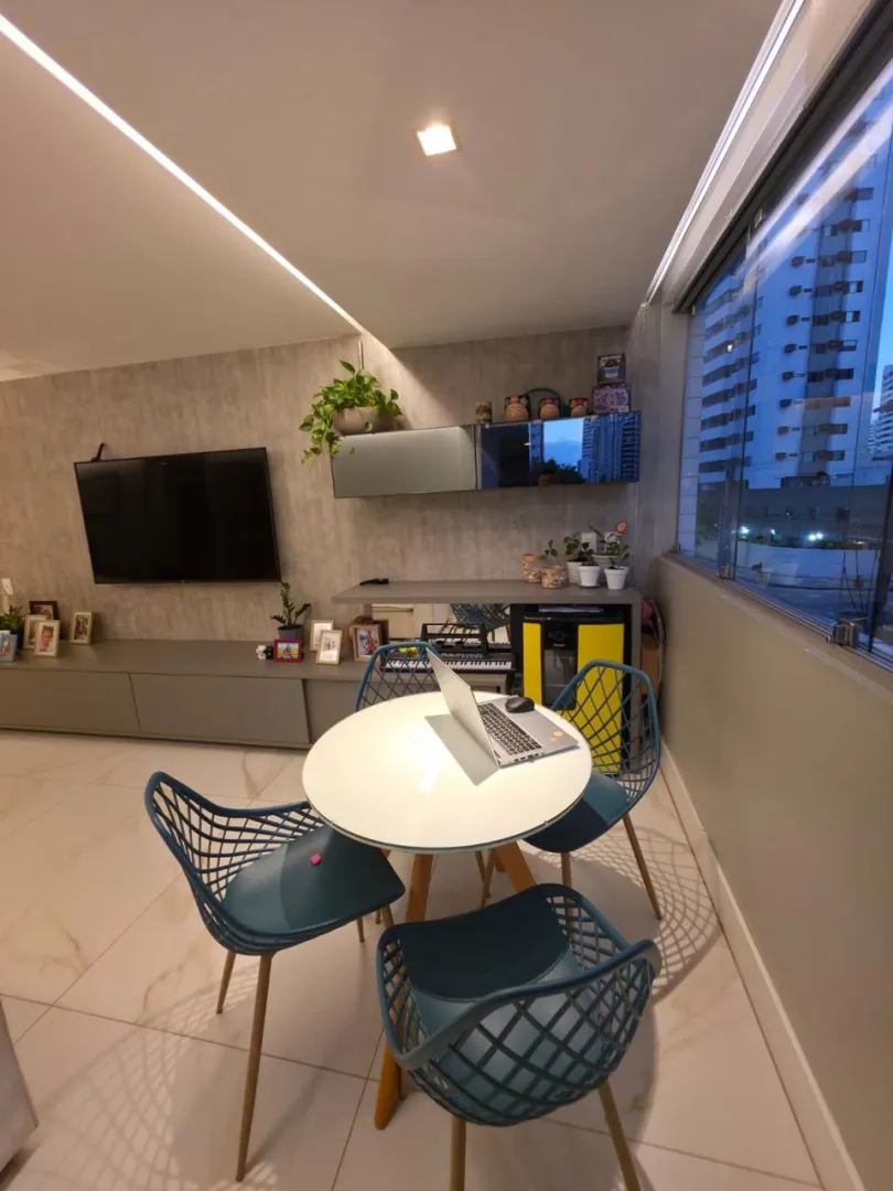 Apartamento &agrave; venda com 110 m&sup2; | 3 quartos sendo 1 su&iacute;te | 2 vagas | Reformado Avenida Visconde de Jequitinhonha Recife - 