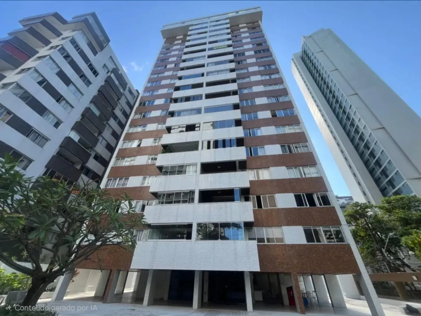 Apartamento &agrave; venda com 230 m&sup2; | 4 quartos sendo 2 su&iacute;tes | 2 vagas | Varanda Rua dos Navegantes Recife - 