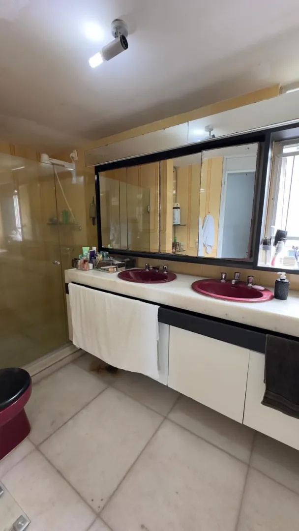 Apartamento &agrave; venda com 289 m&sup2; | 3 quartos sendo 1 su&iacute;te | 2 vagas | Varanda vista pro mar Rua Jean Mermoz Recife - 