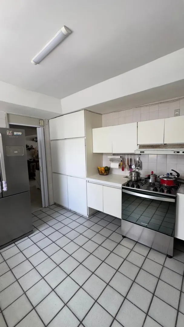 Apartamento &agrave; venda com 289 m&sup2; | 3 quartos sendo 1 su&iacute;te | 2 vagas | Varanda vista pro mar Rua Jean Mermoz Recife - 