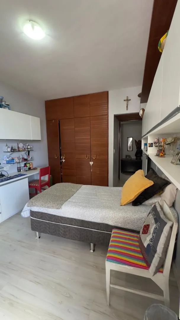 Apartamento &agrave; venda com 289 m&sup2; | 3 quartos sendo 1 su&iacute;te | 2 vagas | Varanda vista pro mar Rua Jean Mermoz Recife - 