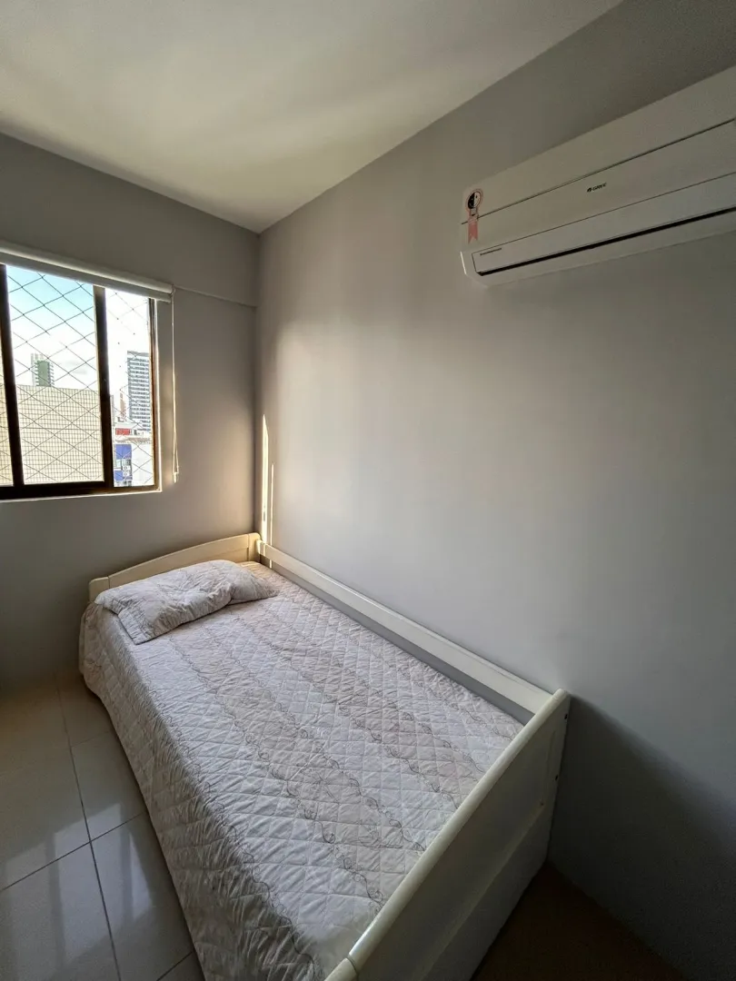 Apartamento &agrave; venda com 136 m&sup2; | 4 quartos sendo 2 su&iacute;tes | Nascente | Varanda Rua Dom José Lopes Recife - 