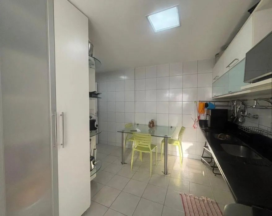 Apartamento &agrave; venda com 136 m&sup2; | 4 quartos sendo 2 su&iacute;tes | Nascente | Varanda Rua Dom José Lopes Recife - 