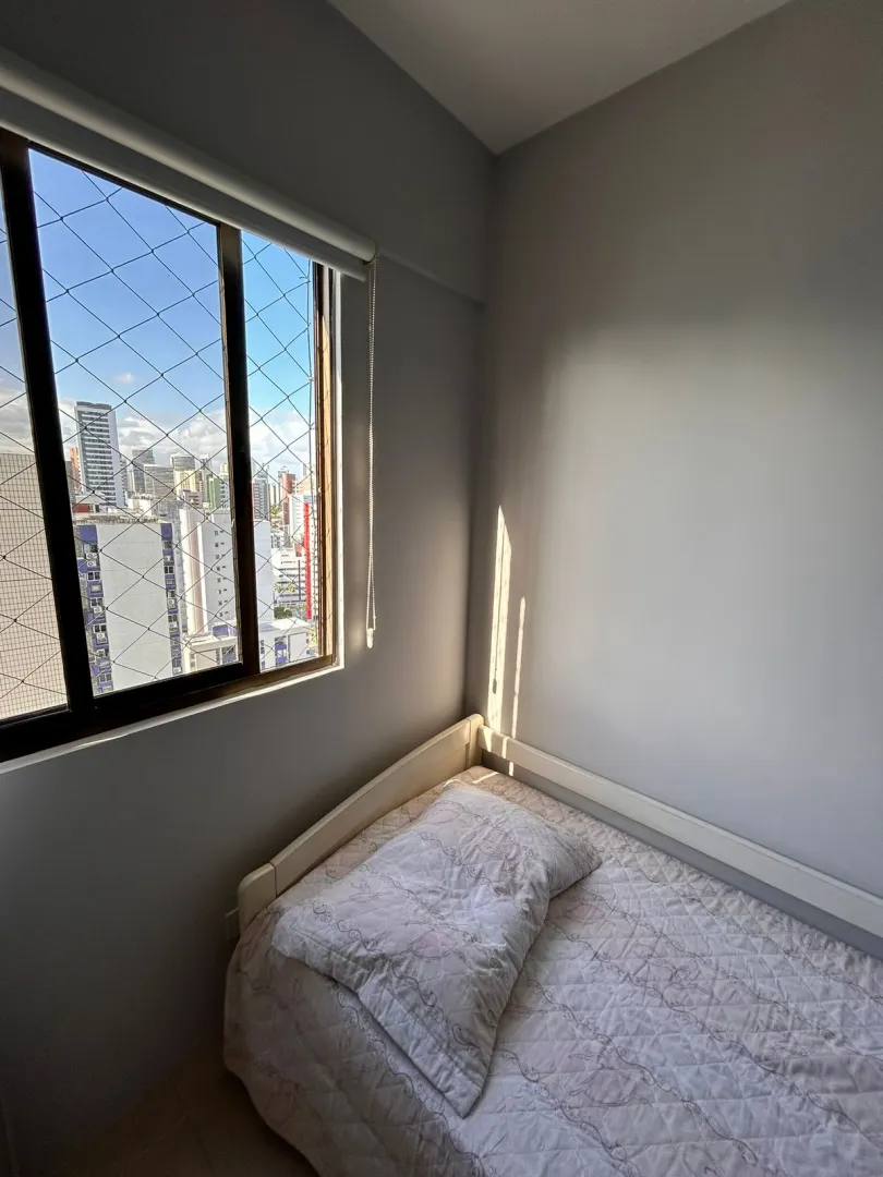 Apartamento &agrave; venda com 136 m&sup2; | 4 quartos sendo 2 su&iacute;tes | Nascente | Varanda Rua Dom José Lopes Recife - 