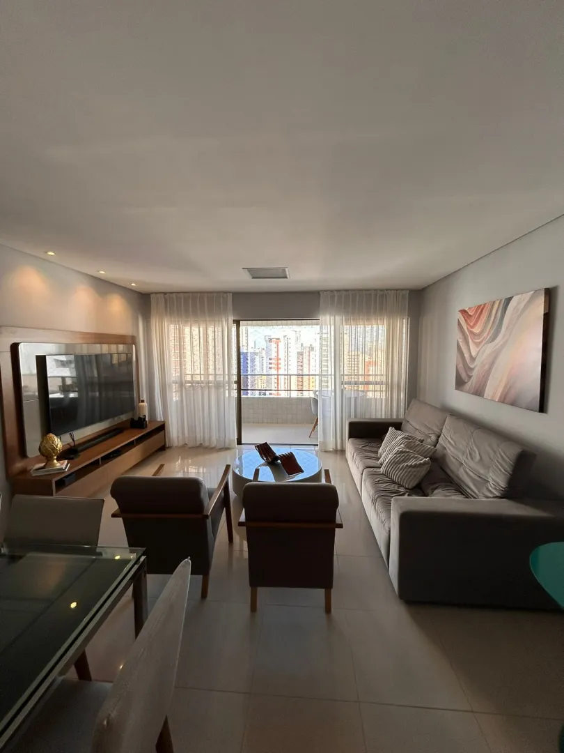 Apartamento &agrave; venda com 136 m&sup2; | 4 quartos sendo 2 su&iacute;tes | Nascente | Varanda Rua Dom José Lopes Recife - 