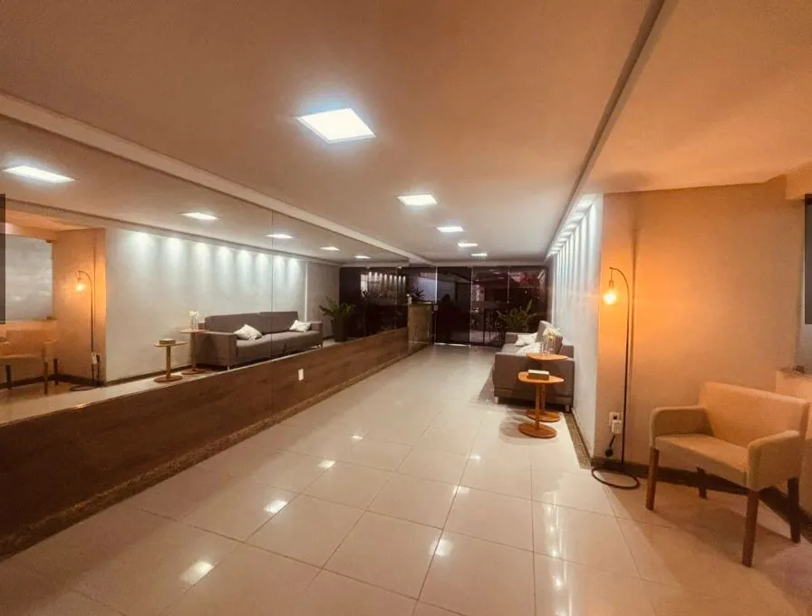 Apartamento &agrave; venda com 136 m&sup2; | 4 quartos sendo 2 su&iacute;tes | Nascente | Varanda Rua Dom José Lopes Recife - 