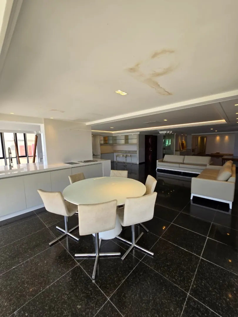 Apartamento &agrave; venda com 380 m&sup2; | 4 su&iacute;tes | Beira mar | Alto padr&atilde;o Avenida Boa Viagem Recife - 