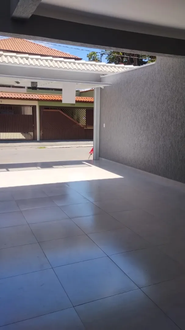 Sobrado a venda em Osasco no Jd das Flores com 125m&sup2; 3 dormit&oacute;rios, suite e 4 vagas; Rua Jasmim Osasco - 