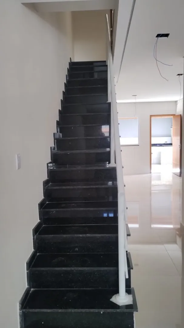 Sobrado a venda em Osasco no Jd das Flores com 125m&sup2; 3 dormit&oacute;rios, suite e 4 vagas; Rua Jasmim Osasco - 