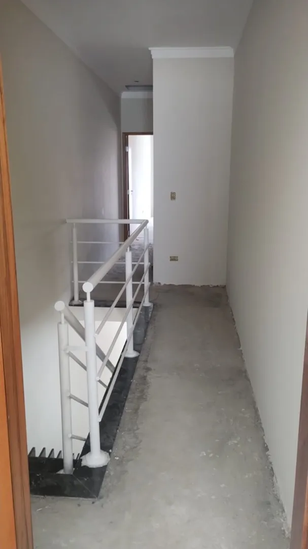 Sobrado a venda em Osasco no Jd das Flores com 125m&sup2; 3 dormit&oacute;rios, suite e 4 vagas; Rua Jasmim Osasco - 