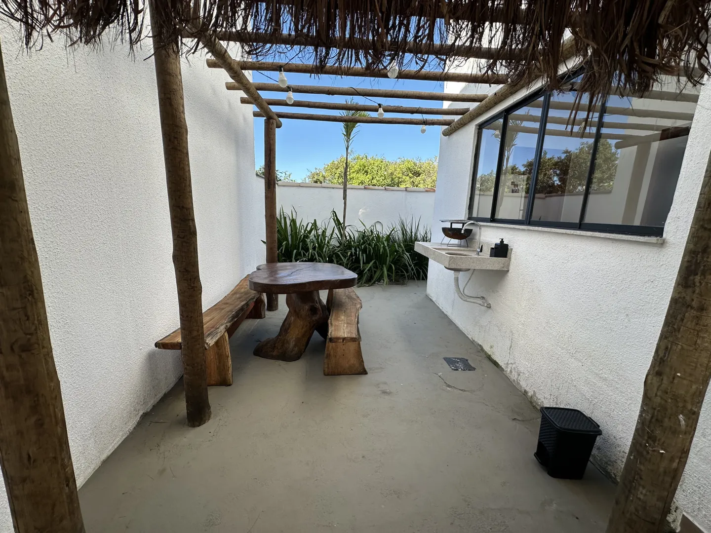 Bangal&ocirc; com Spa e Pergolado &agrave; Venda em B&uacute;zios  Armação dos Búzios - 