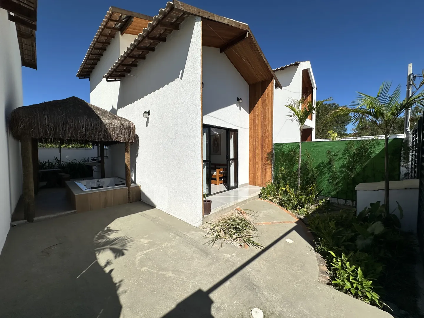 Bangal&ocirc; com Spa e Pergolado &agrave; Venda em B&uacute;zios  Armação dos Búzios - 