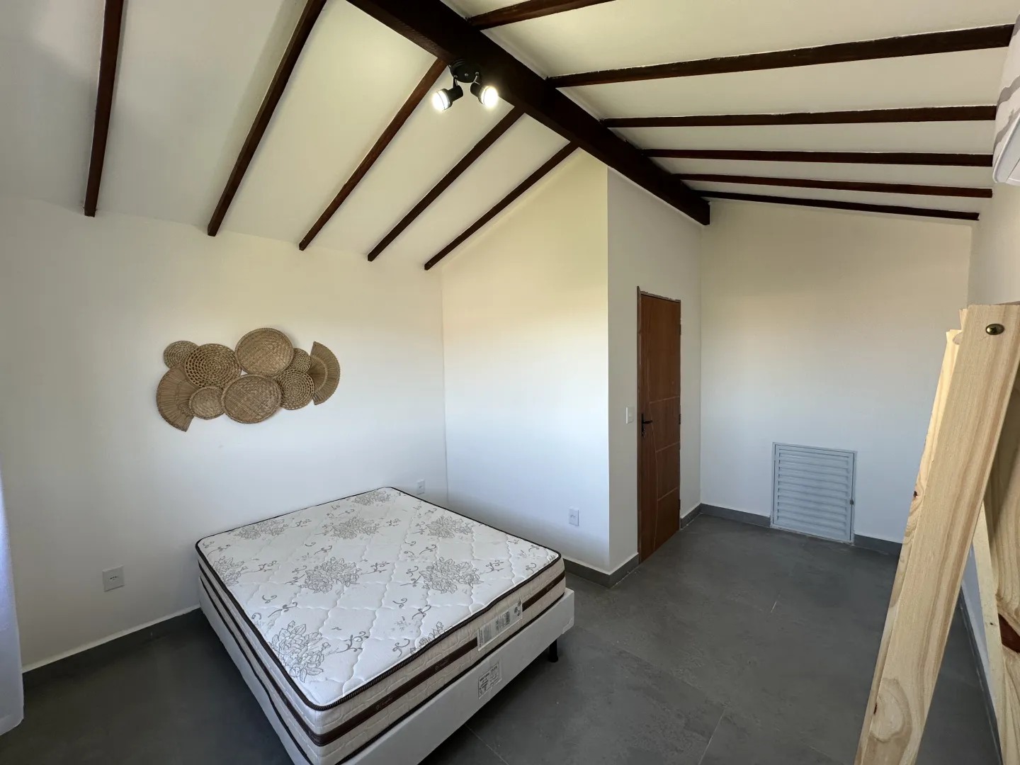 Bangal&ocirc; com Spa e Pergolado &agrave; Venda em B&uacute;zios  Armação dos Búzios - 